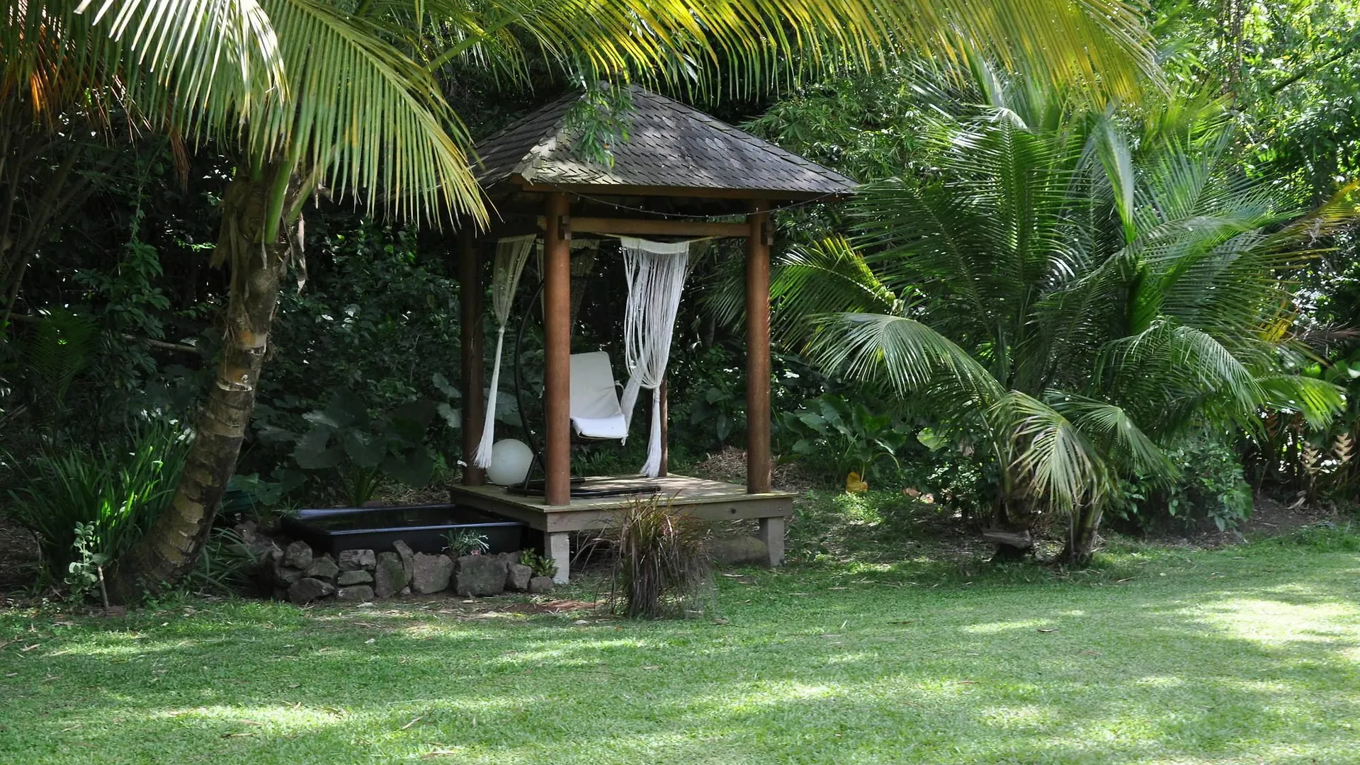 West Indies Cottage Pointe-Noire Camping